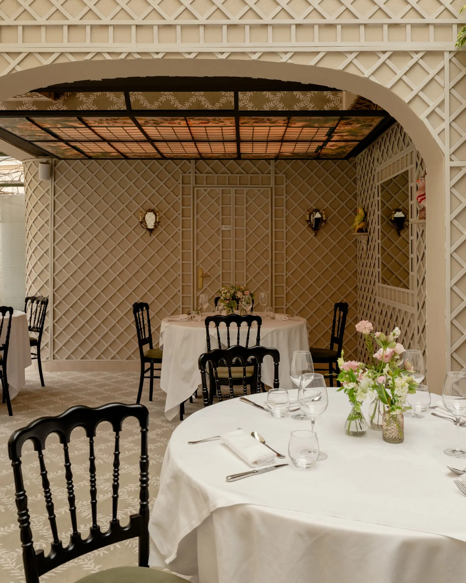 Terrasse privative en treillage – espace extérieur pour cocktails, vins d'honneur et réceptions en plein air à Rambouillet